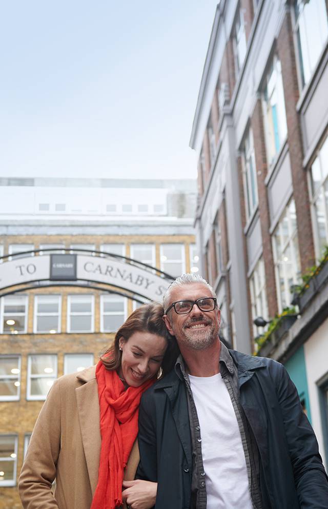 The Dilly Couple Around London